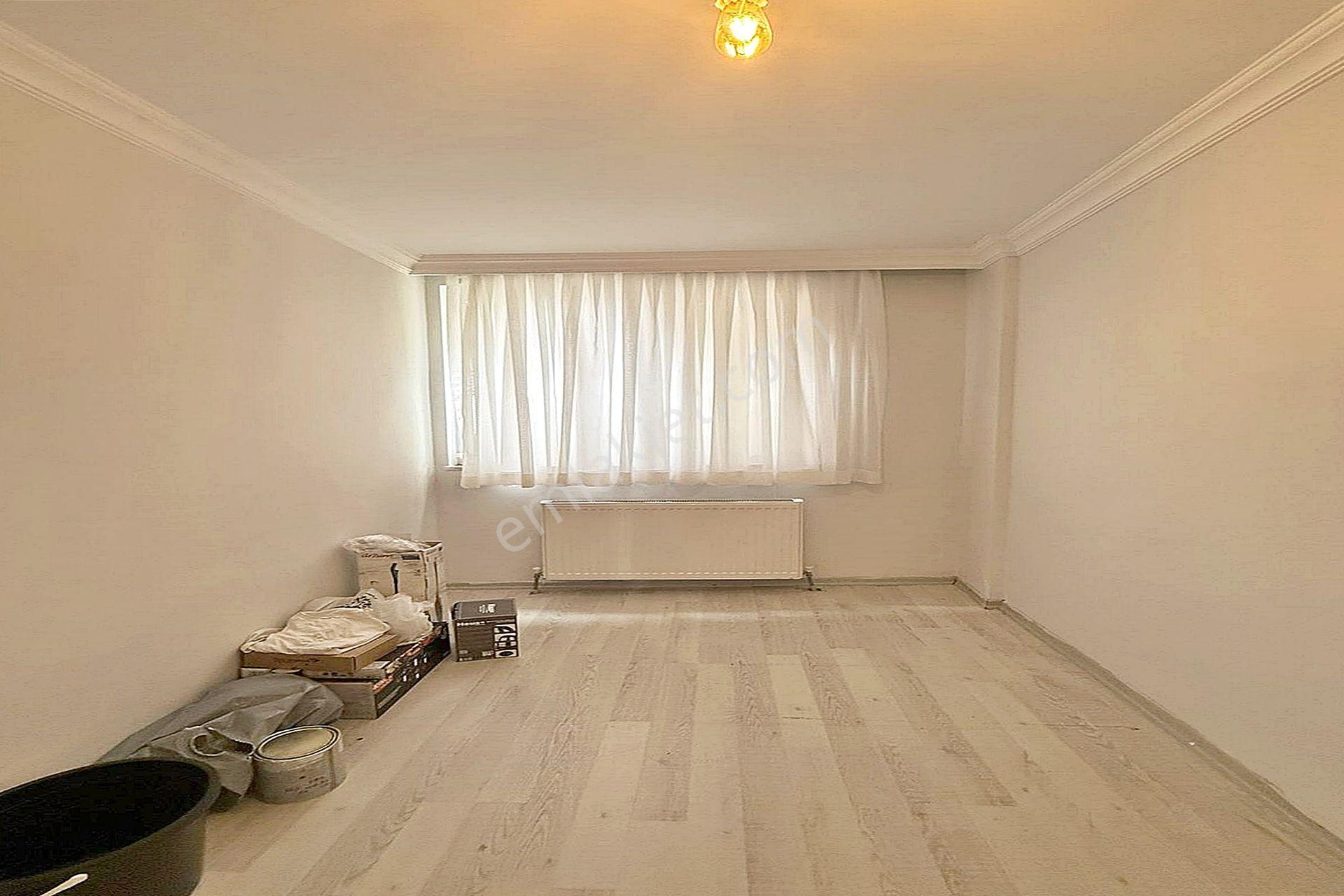 Bahçeşehir'in Dibinde Cadde Üzeri Satılık 2+1 Bahçe Katı Daire - Görsel 17