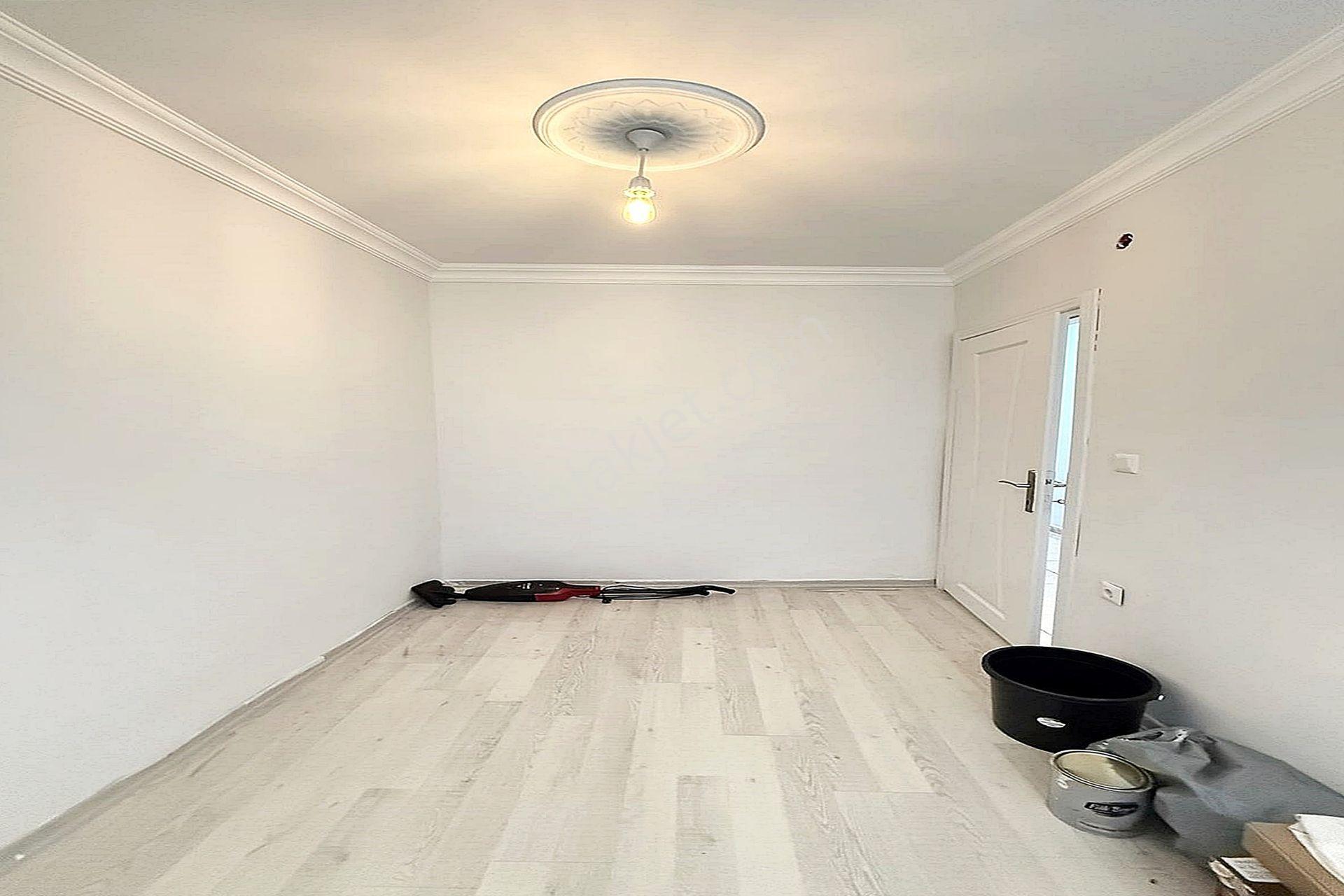 Bahçeşehir'in Dibinde Cadde Üzeri Satılık 2+1 Bahçe Katı Daire - Görsel 20