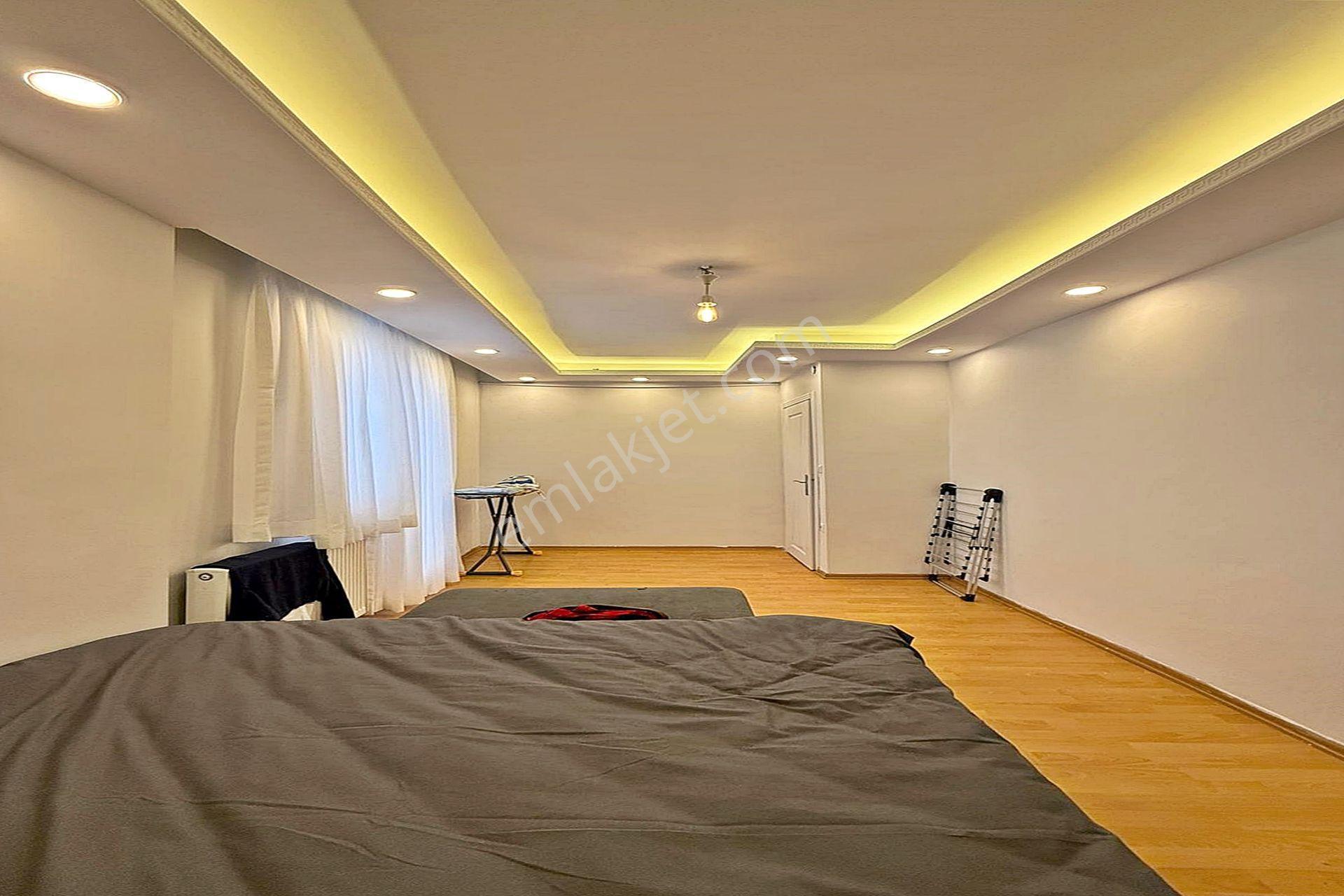 Bahçeşehir'in Dibinde Cadde Üzeri Satılık 2+1 Bahçe Katı Daire - Görsel 14