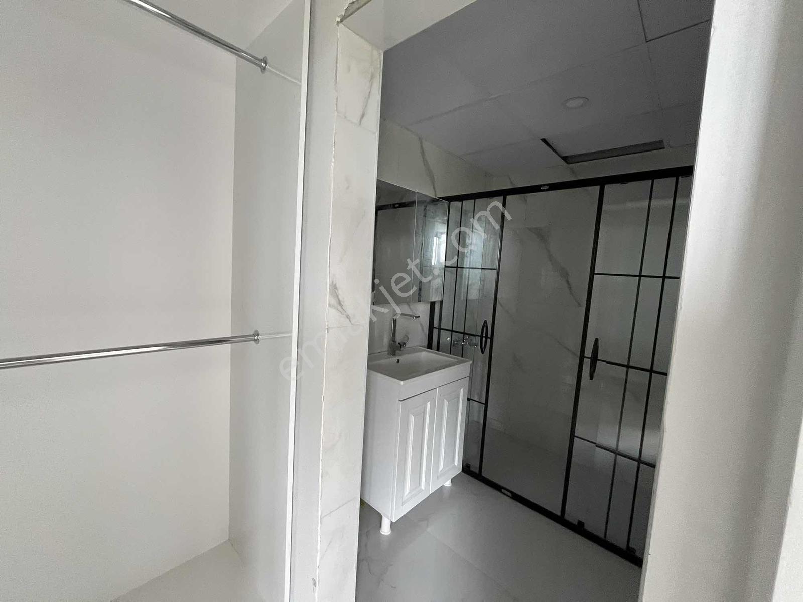 |osmanl|acil Avm Bölgesi Site İçinde E.banyolu 130m2 Satılık 3+1 - Görsel 8