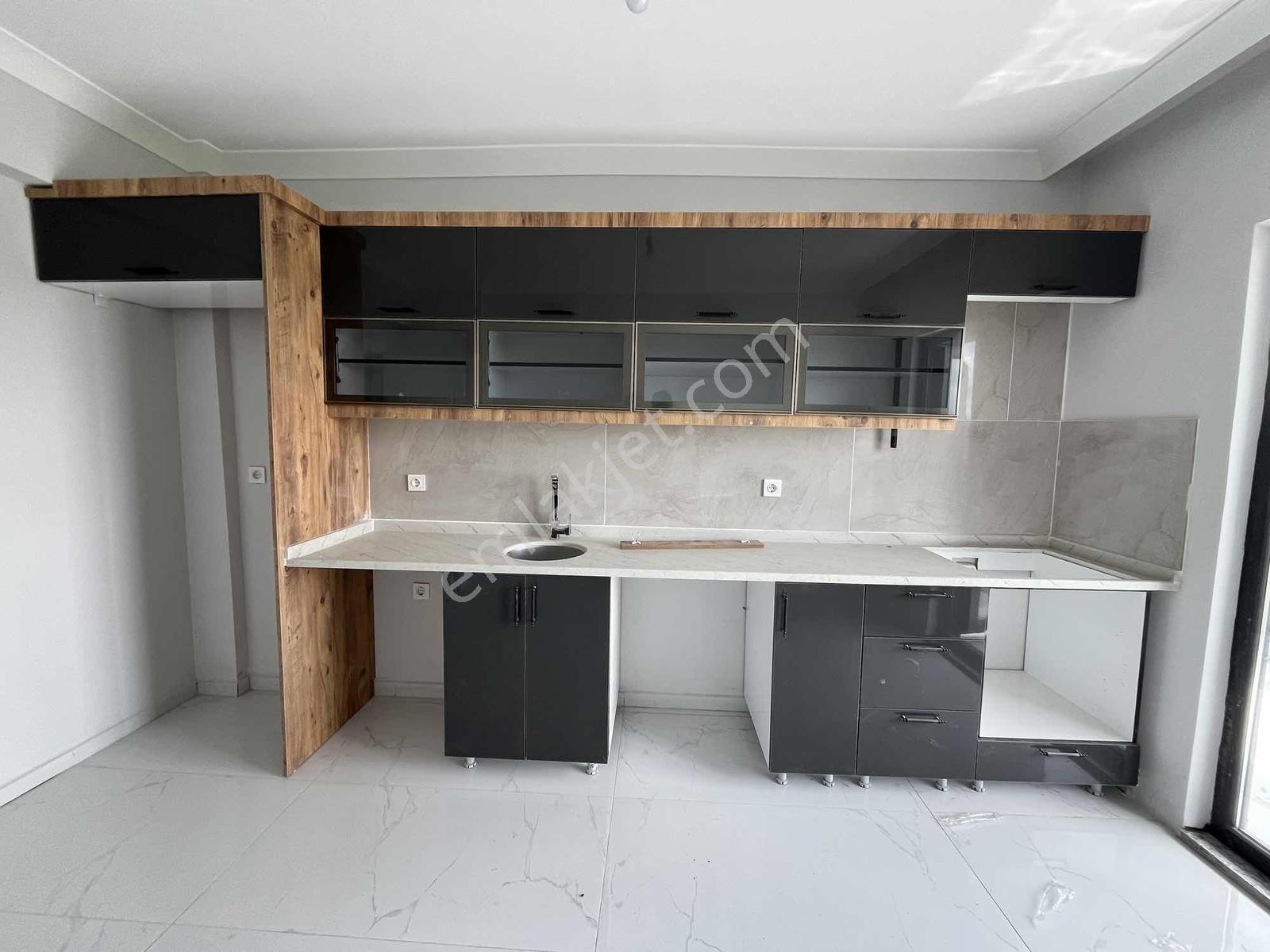 |osmanl|acil Avm Bölgesi Site İçinde E.banyolu 130m2 Satılık 3+1 - Görsel 10