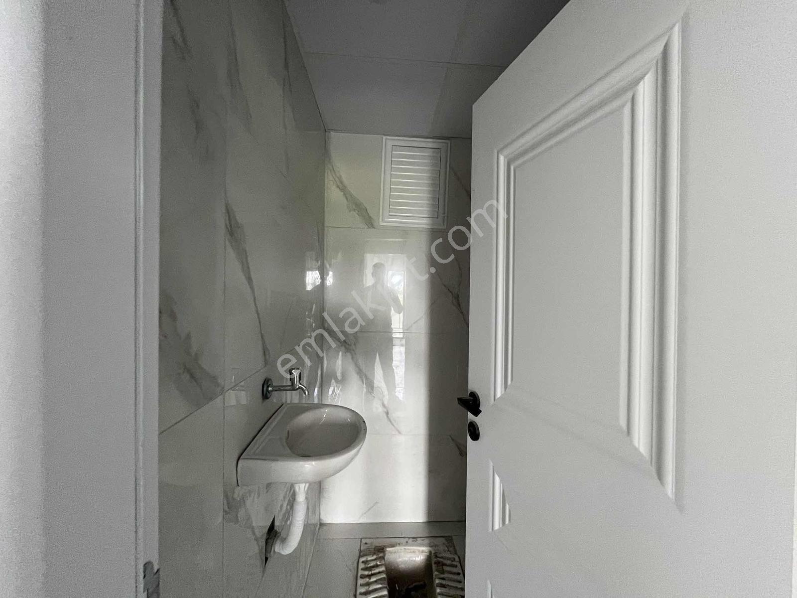 |osmanl|acil Avm Bölgesi Site İçinde E.banyolu 130m2 Satılık 3+1 - Görsel 33