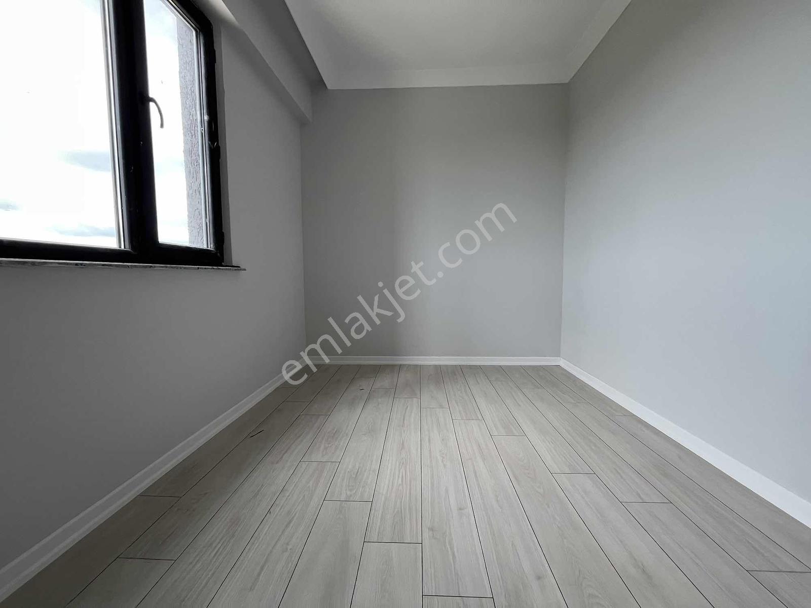 |osmanl|acil Avm Bölgesi Site İçinde E.banyolu 130m2 Satılık 3+1 - Görsel 19