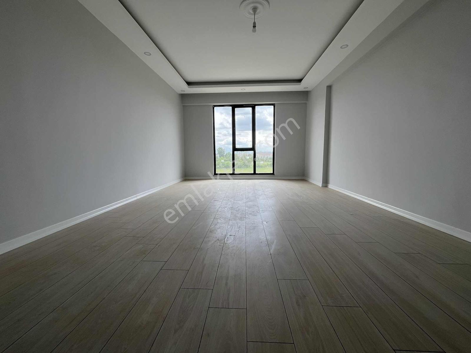 |osmanl|acil Avm Bölgesi Site İçinde E.banyolu 130m2 Satılık 3+1 - Görsel 23