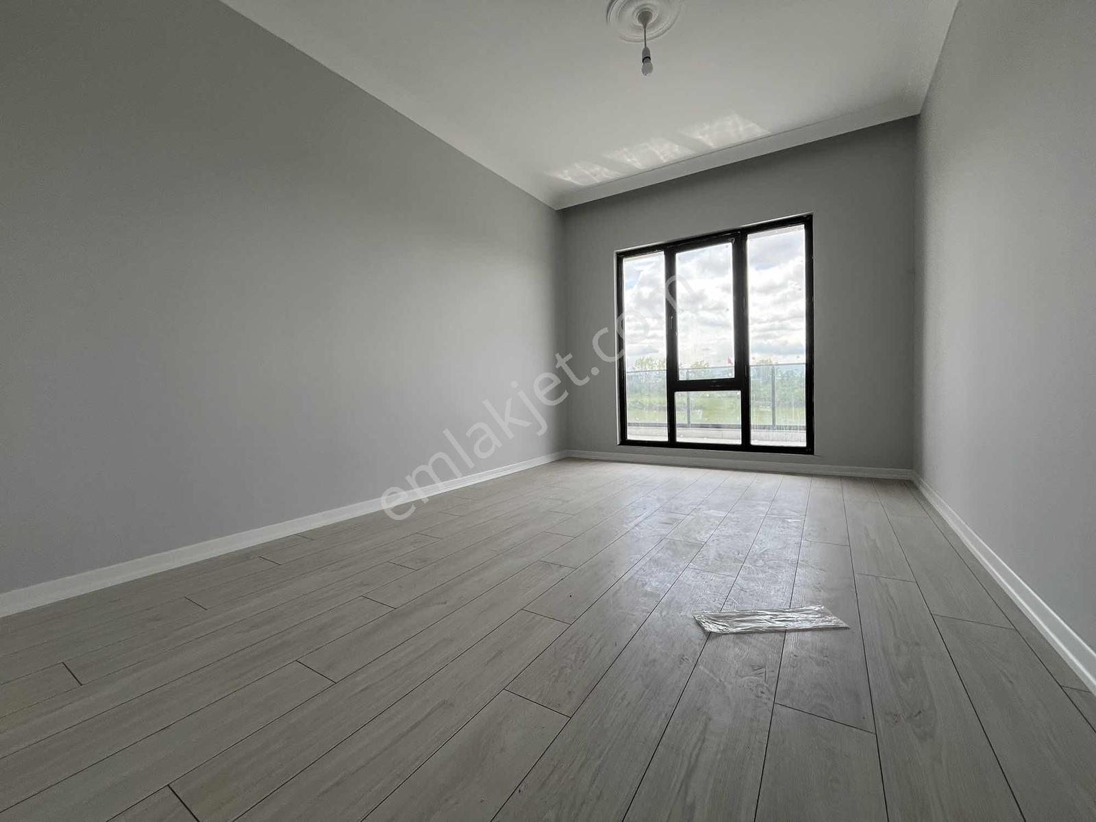 |osmanl|acil Avm Bölgesi Site İçinde E.banyolu 130m2 Satılık 3+1 - Görsel 3
