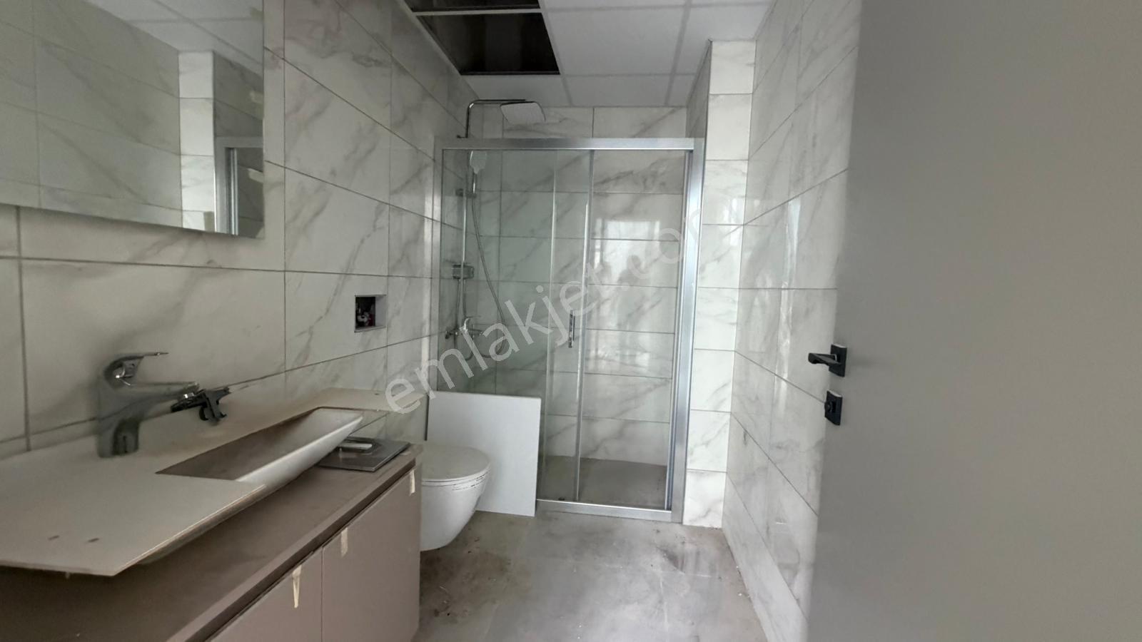 Kuşadasında 1000 M2 Arsa İçnde Deniz Manzaralı,havuzlu Malikane - Görsel 17