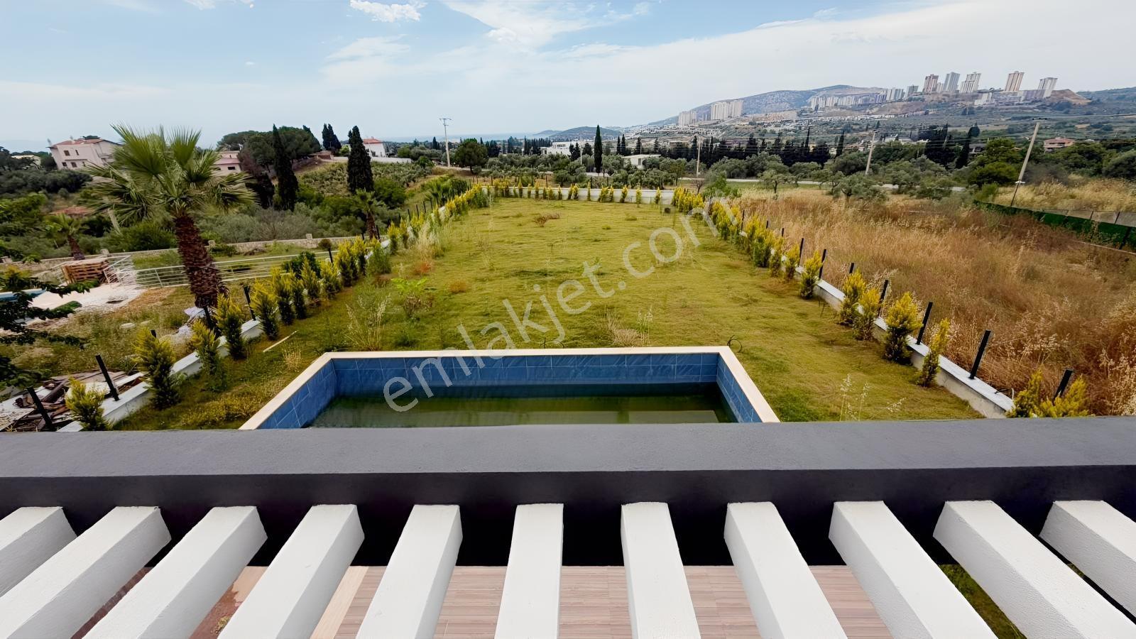Kuşadasında 1000 M2 Arsa İçnde Deniz Manzaralı,havuzlu Malikane - Görsel 35