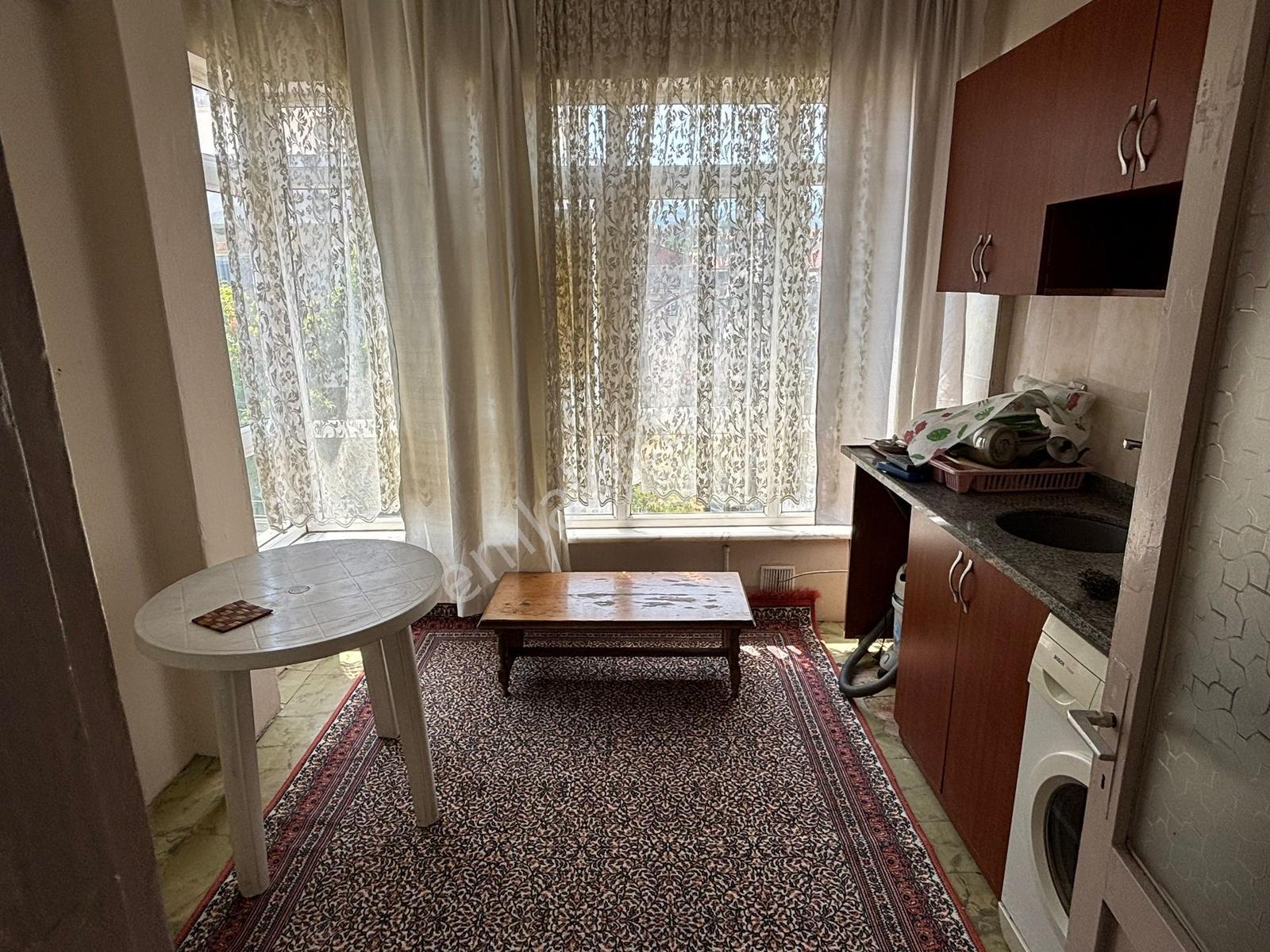 Gölcük Merkezde Eşyalı Kiralık 2+1 Daire - Görsel 8