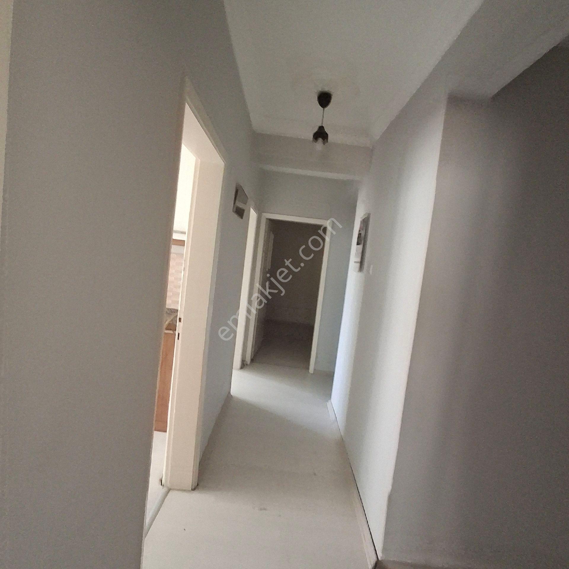 T.dağ Muratlı Muradiye Mah'de. Şehrin Tam Merkezinde Bulunan Aydınlık 2+1 2. Kat Daire Kiralıktır.. - Görsel 31