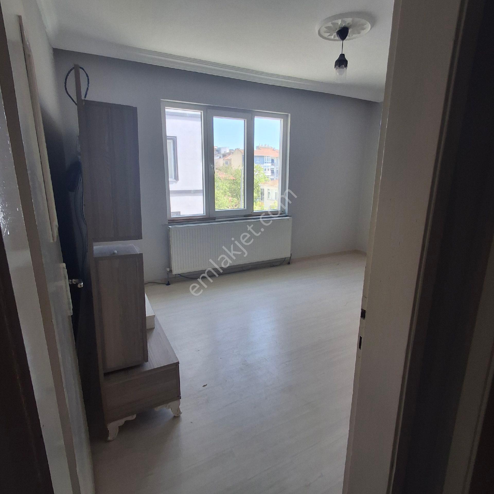 T.dağ Muratlı Muradiye Mah'de. Şehrin Tam Merkezinde Bulunan Aydınlık 2+1 2. Kat Daire Kiralıktır.. - Görsel 20