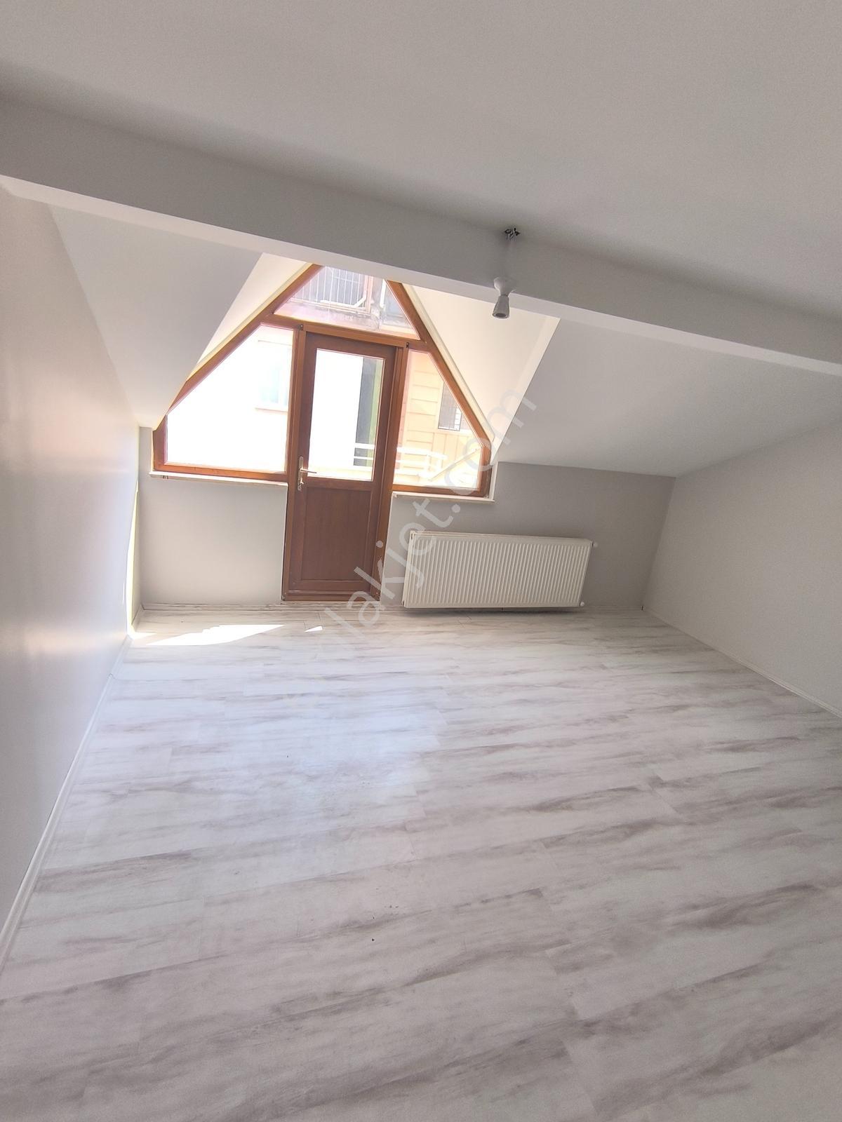 Kariyer'den İnegöl Merkez'de Dubleks Kiralık 4+1 Daire - 200 M² - Görsel 32