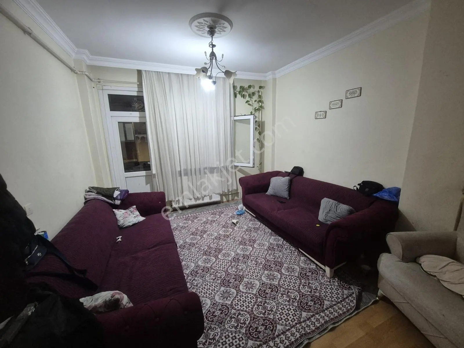 Satılık 2+1 Eski Bina 2.kat 85m2