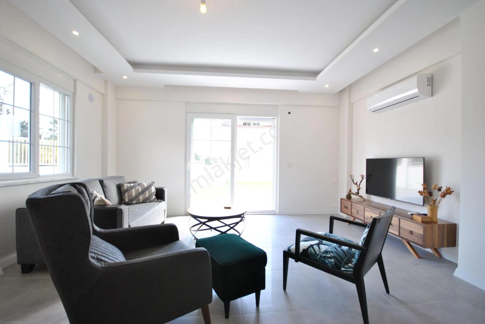 Kemerde Büyük Havuzlu Ve Full Eşyalı Satılık 2+1 İkiz Villa - Görsel 4