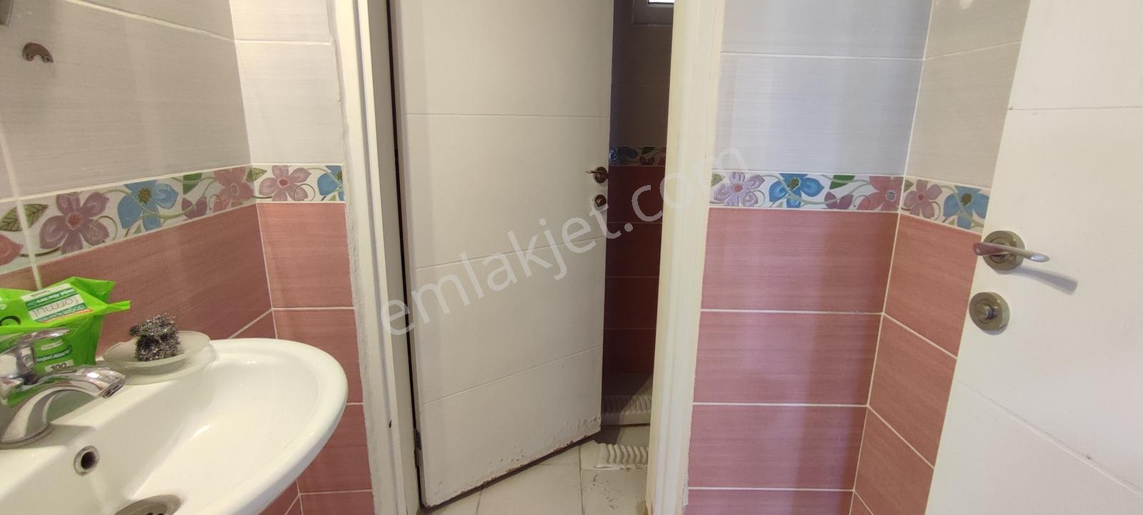 Şehreküstü Metroya Yakın, Fomara'da Geniş Ve Ferah Kiralık 3+1 - Görsel 6