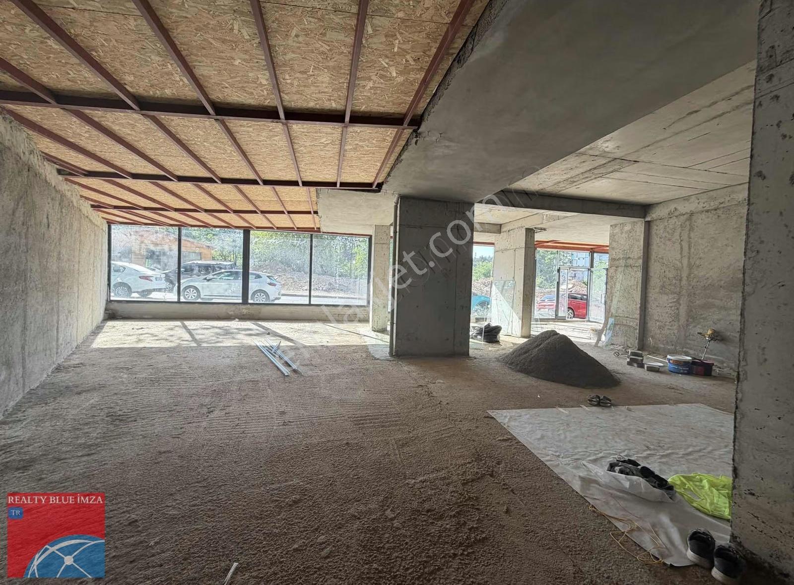 Çekmeköy Sultançiftliği Mahallesi'nde 200 M2 Kiralık Dükkan - Görsel 2