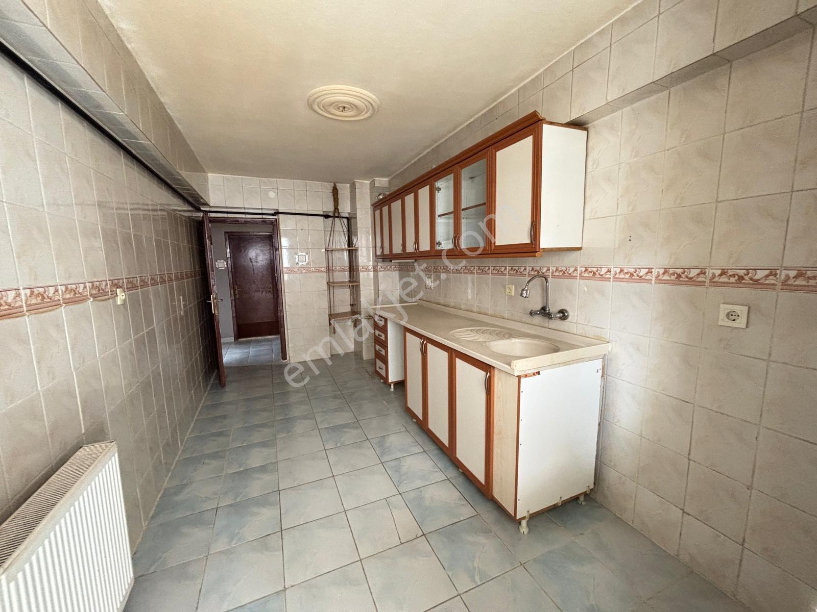 Ufuktepe Cadde Üzeri Kiralık 3+1 - Görsel 3