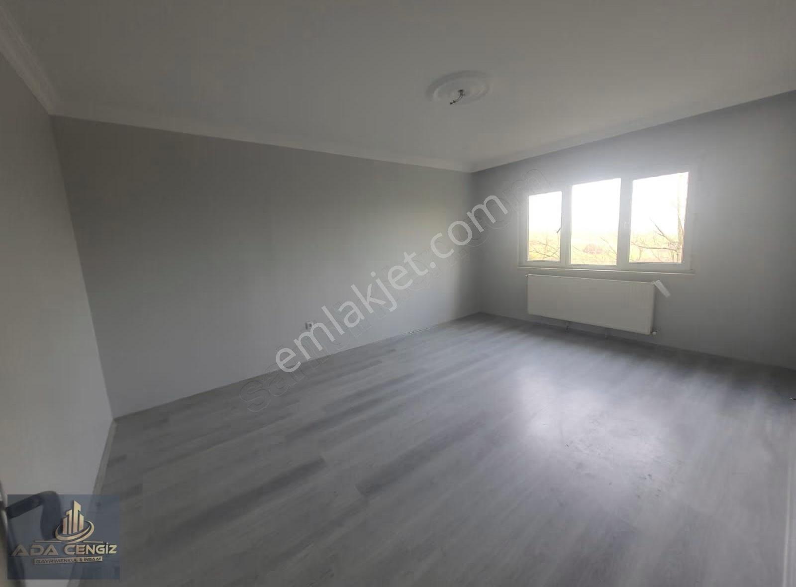 Camili Minibüs Durağı Yanında Manzaralı Kiralık Daire - Görsel 9