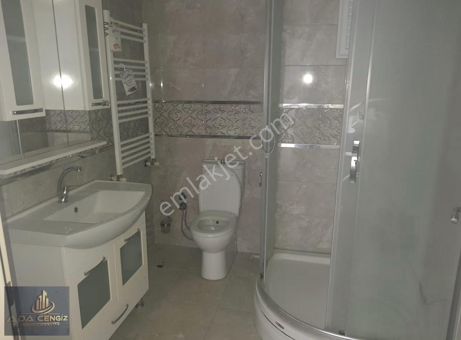 Camili Minibüs Durağı Yanında Manzaralı Kiralık Daire - Görsel 7