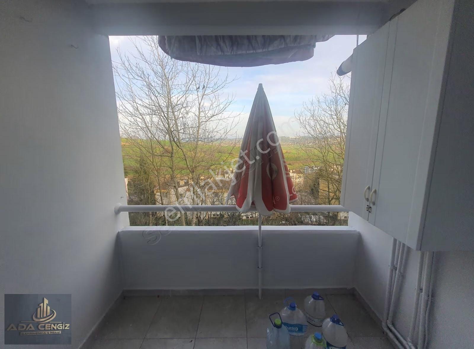 Camili Minibüs Durağı Yanında Manzaralı Kiralık Daire - Görsel 8