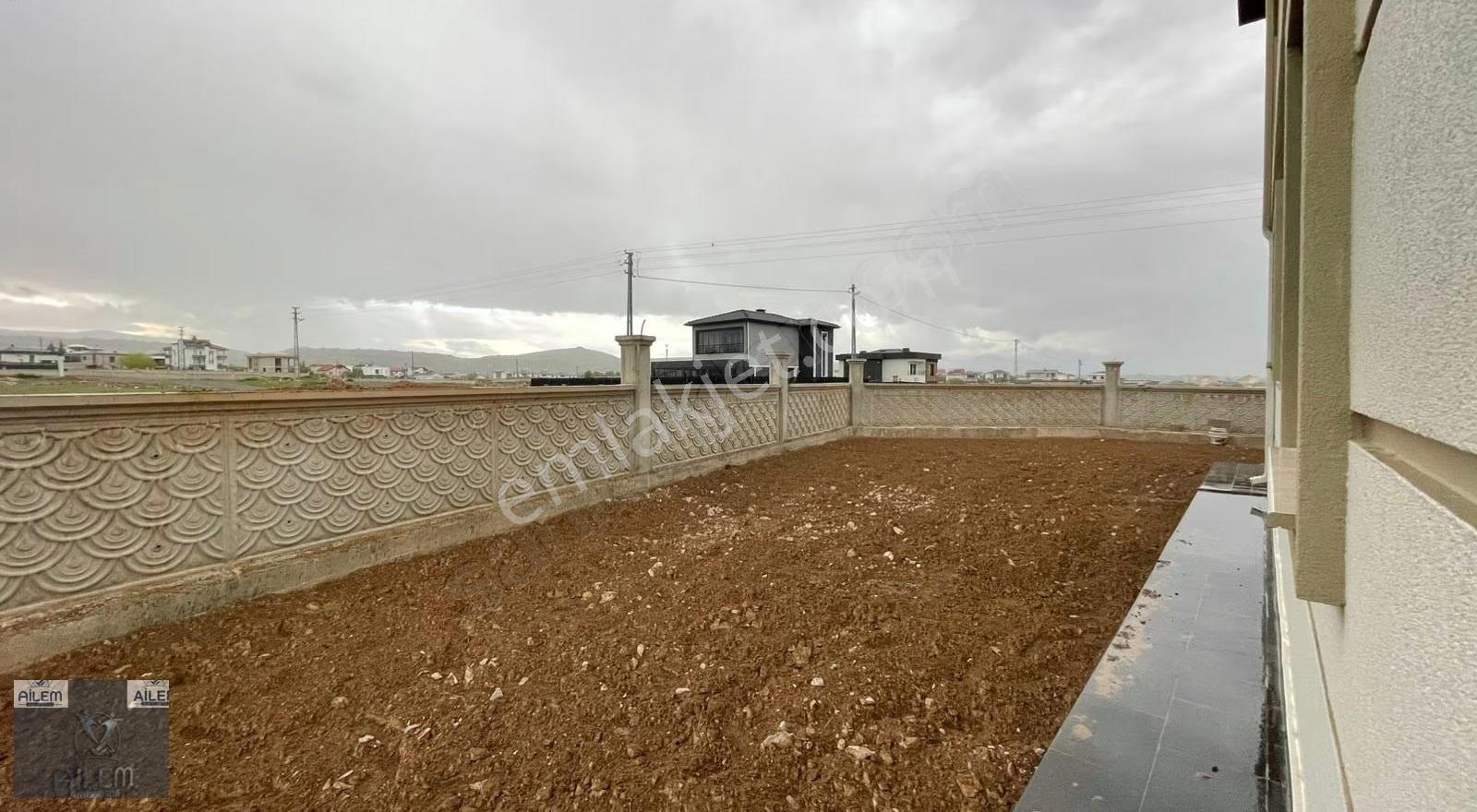 Gesi Girişinde Lüks 4,5+1 485 M2 Arsaya Sahip Fırsat Villa - Görsel 19