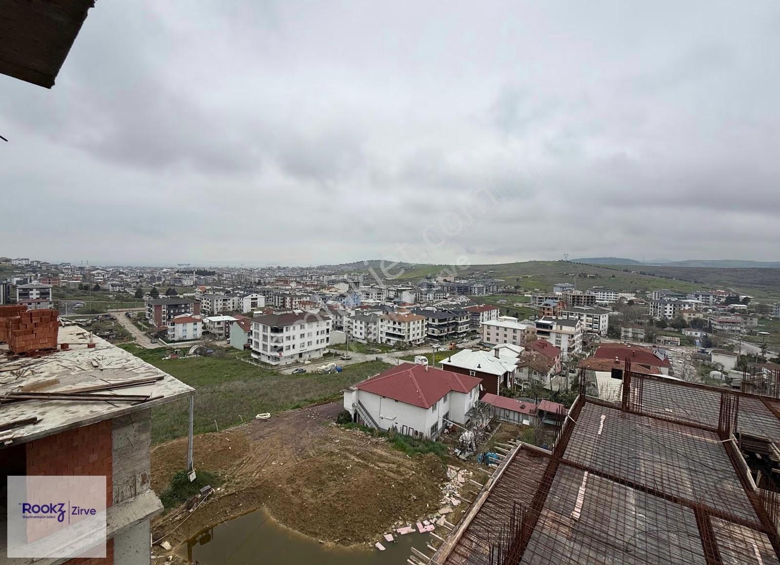 Yalova Çiftlikköy'de Deniz Manzaralı, 2+1 Satılık Daire