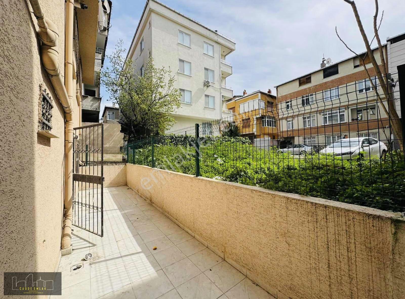 Cadde Emlak Cumhuriyet Mah 1+1 Ayrı Mutfaklı Süper Bahçe Kat - Görsel 6
