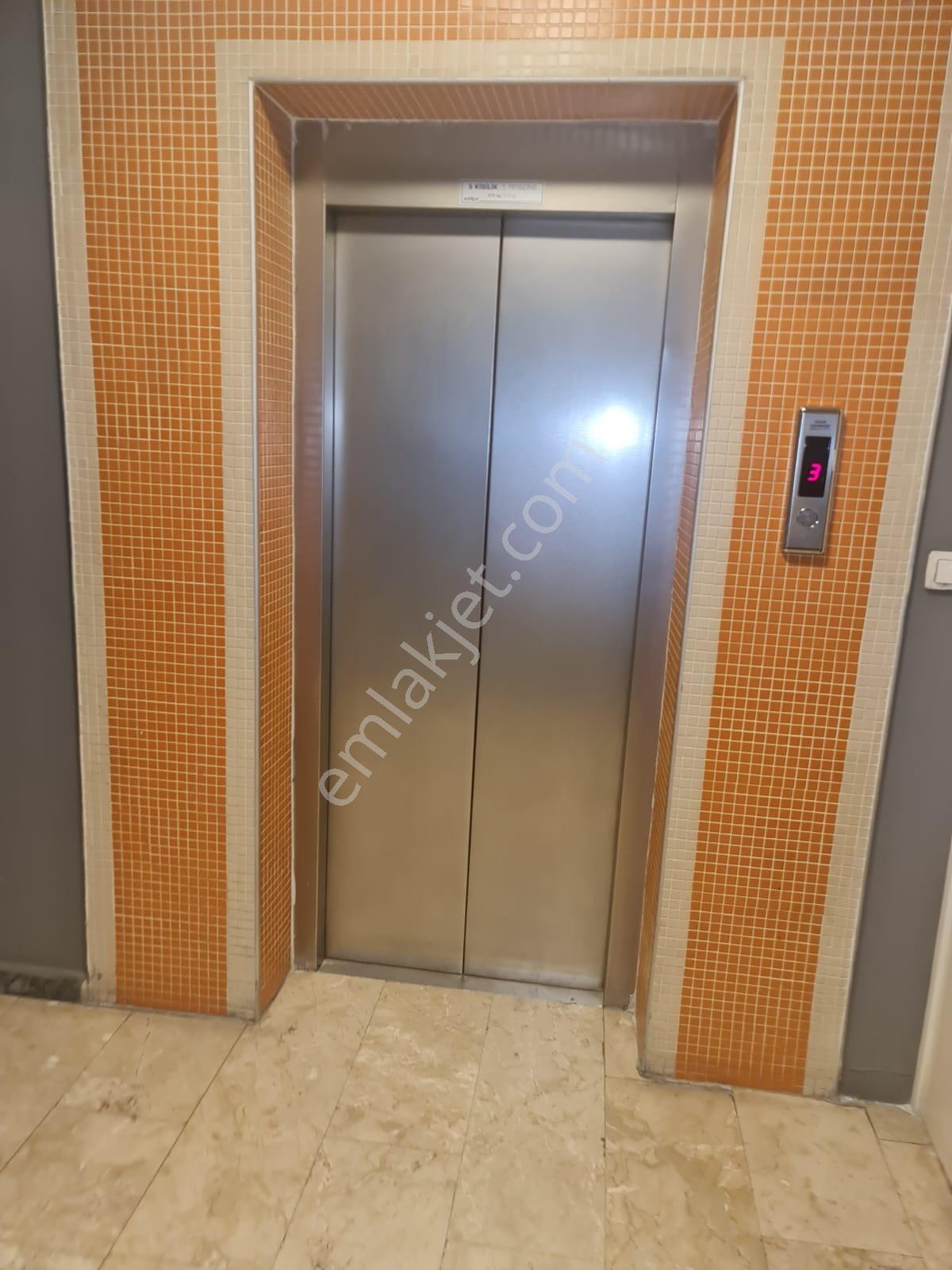Ankara Yolu Karasu İş Merkezinde 2 Adet Satılık Ofis - Görsel 2