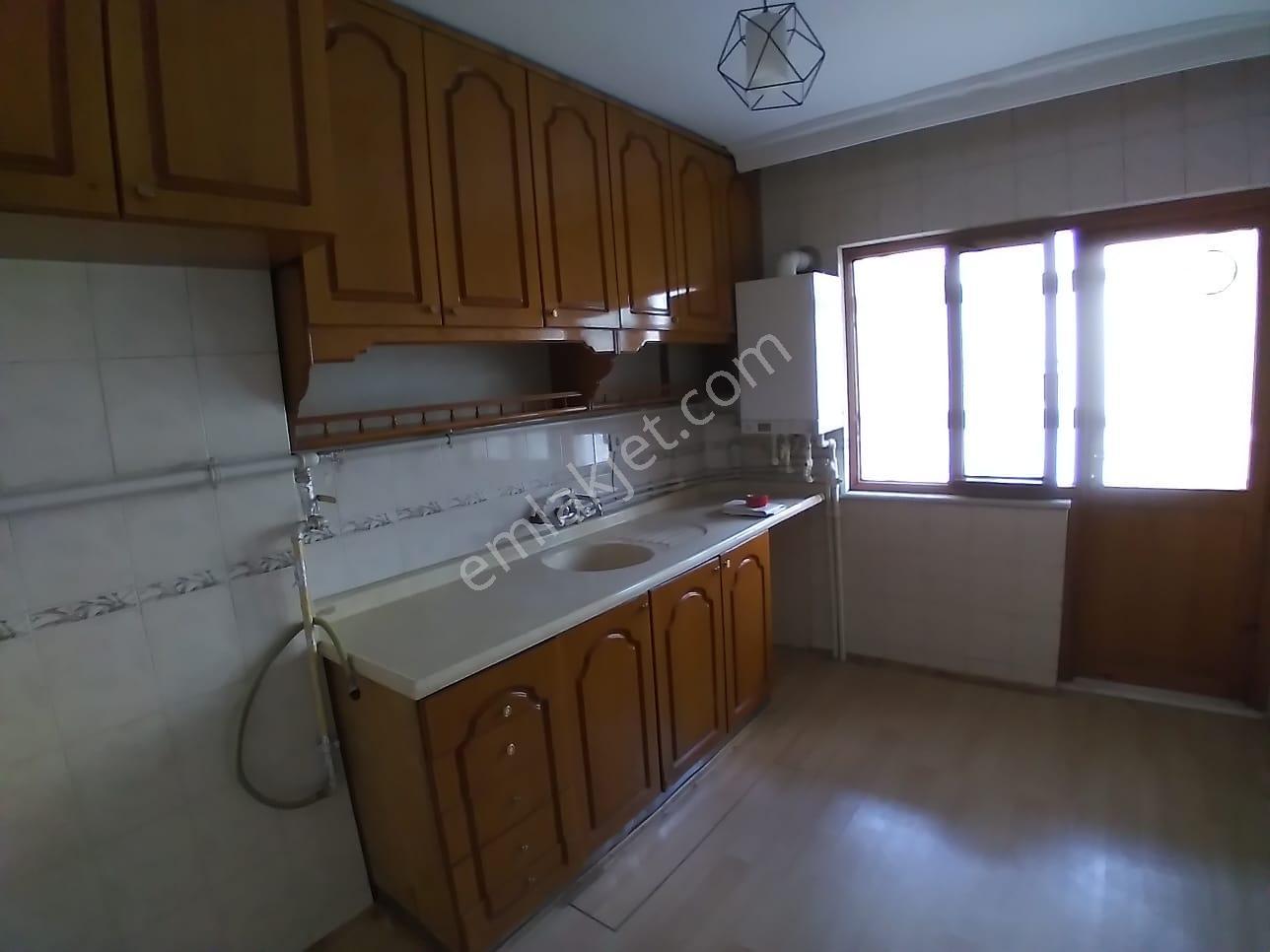 Ender Uysal Gayrimenkulden Kınıklı Da Foruma 1 Dakika Kiralık Asansörlü Arakat Daire.... - Görsel 2