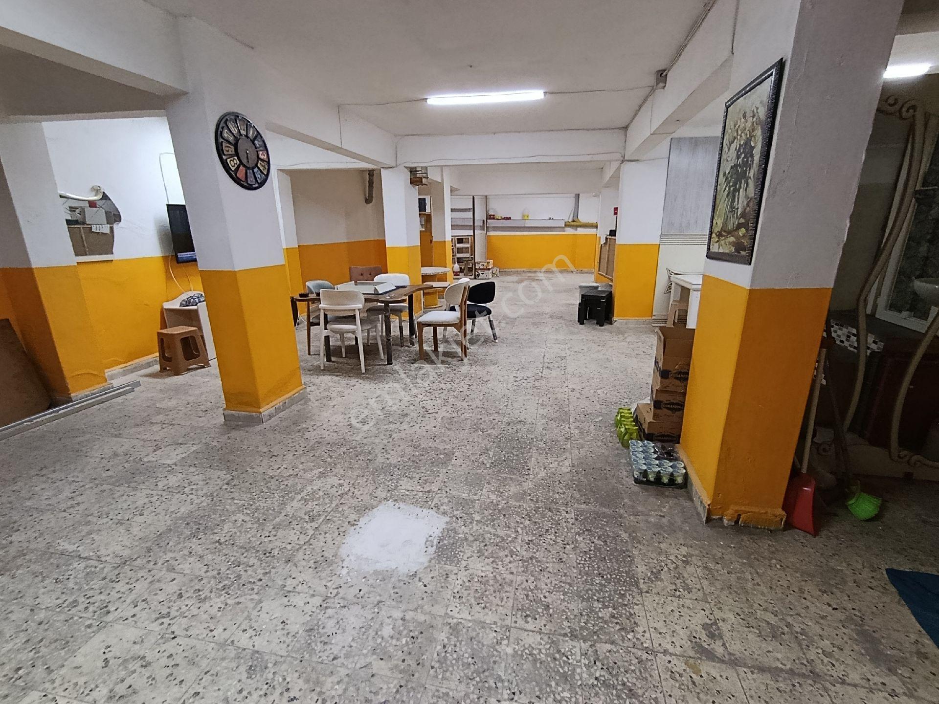 Hicret Gayrimenkul Esenler Kazım Karabekir195 M2 Satılık Dükkan