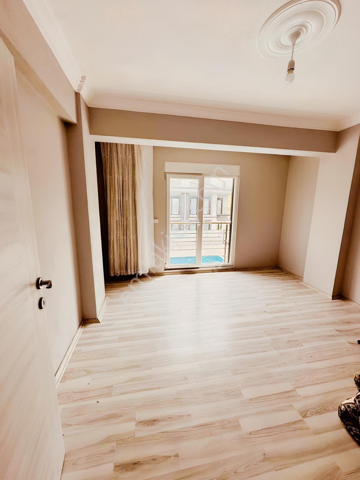Remax Hür Halil Öztürk Kaynarca Başoğlu'nda Satılık Villa - Görsel 3