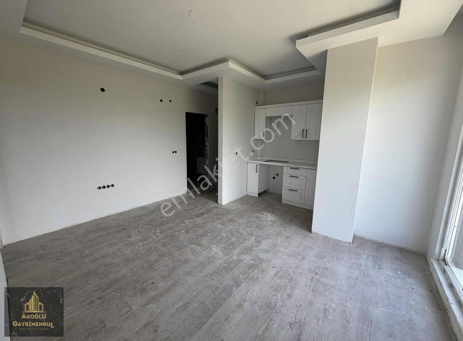 Deniz Manzaralı Havuzlu Site İçerisinde Satılık 1+1 - Görsel 3