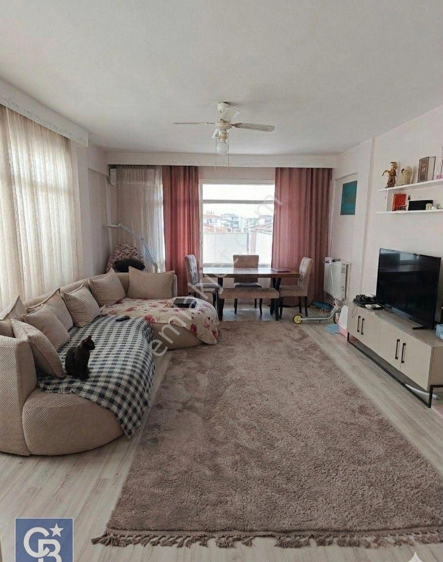 Ortaköy Merkezde Az Katlı Binada Geniş Balkonlu 3+1 Satılık Daire