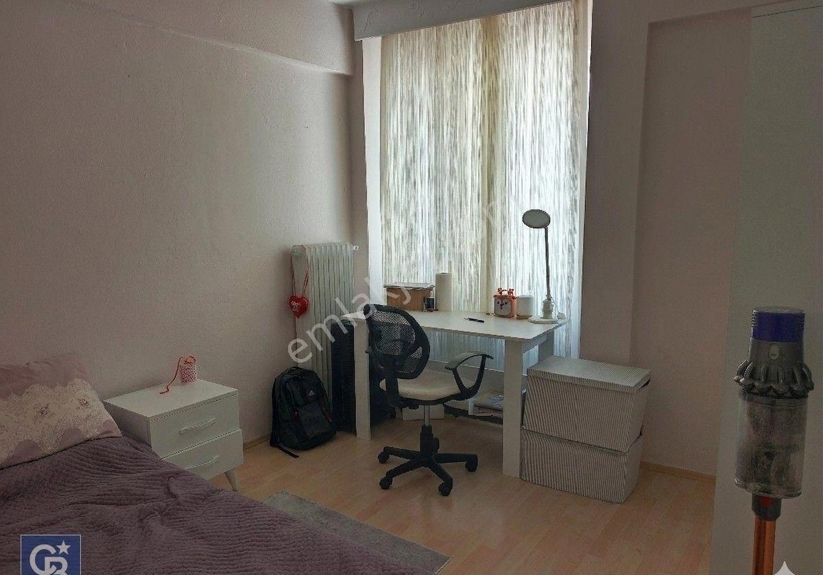 Ortaköy Merkezde Az Katlı Binada Geniş Balkonlu 3+1 Satılık Daire - Görsel 14