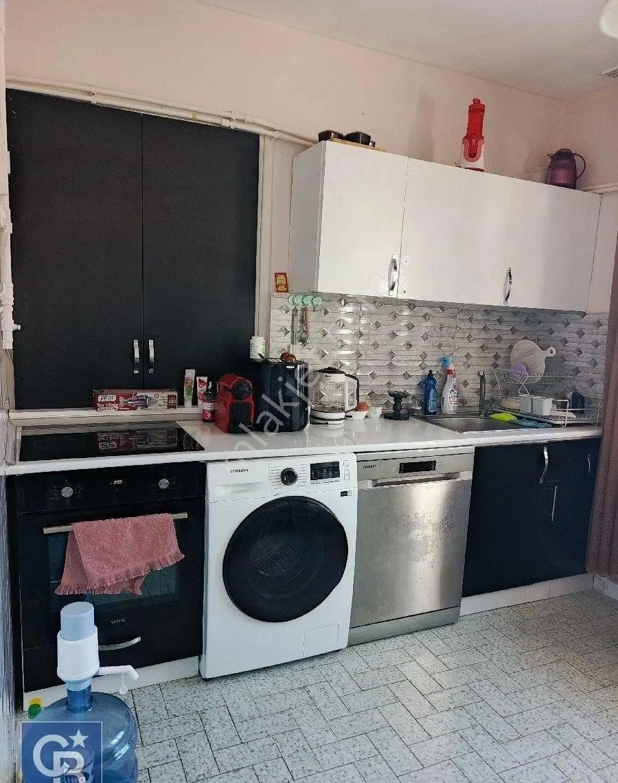 Ortaköy Merkezde Az Katlı Binada Geniş Balkonlu 3+1 Satılık Daire - Görsel 4