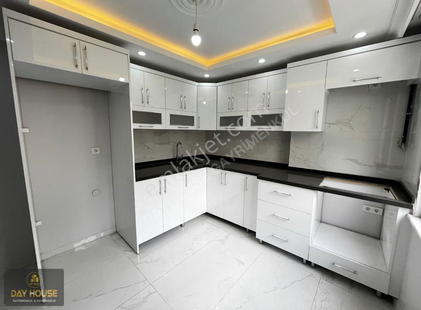 Day House'den Anahtar Teslim Ebeveyn Banyolu 3+1 Daire - Görsel 27