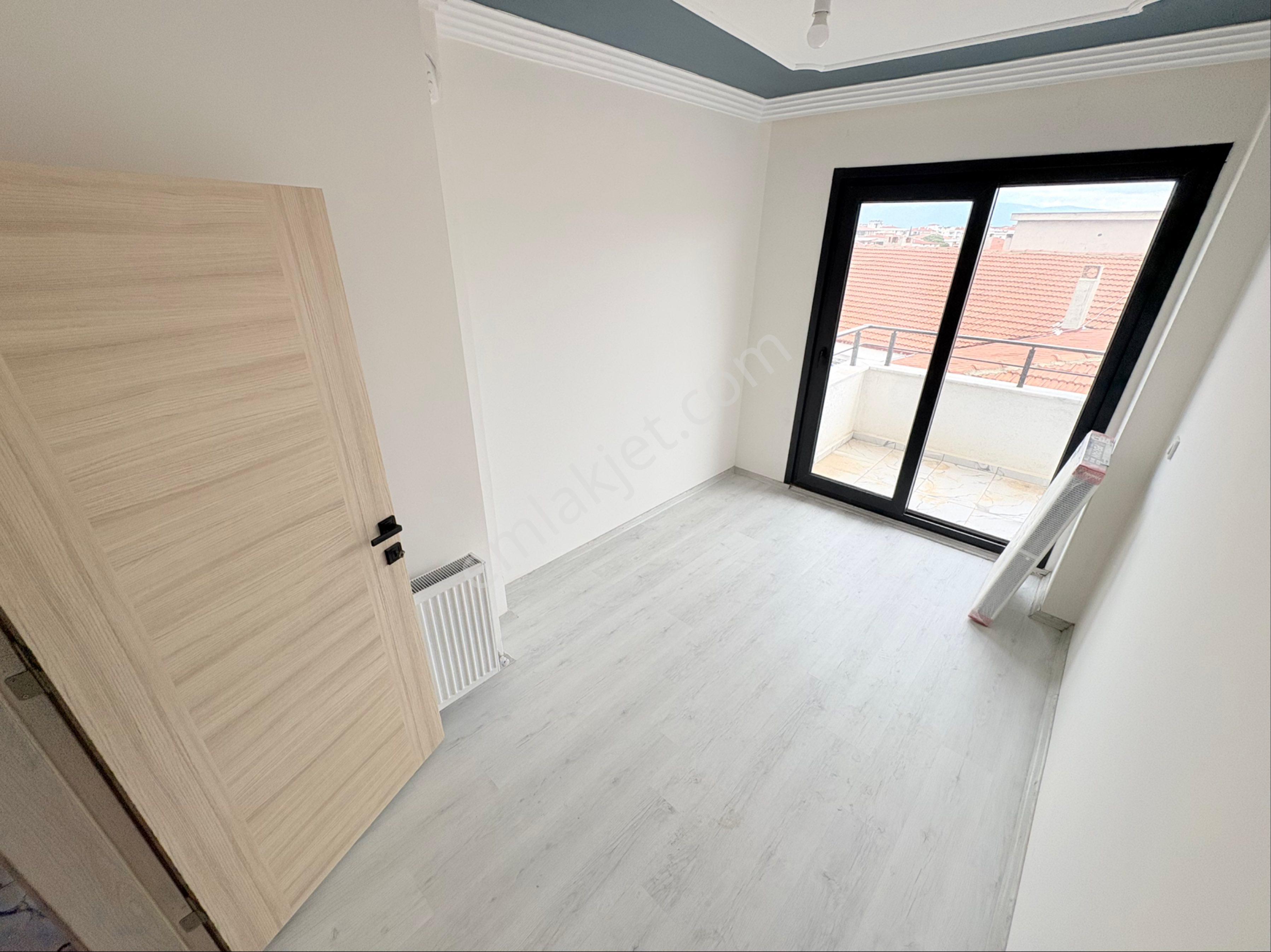 Ateş Emlak’tan Gömeç Merkezde 2+1 Kapalı Mutfak Kiralık Daire - Görsel 28