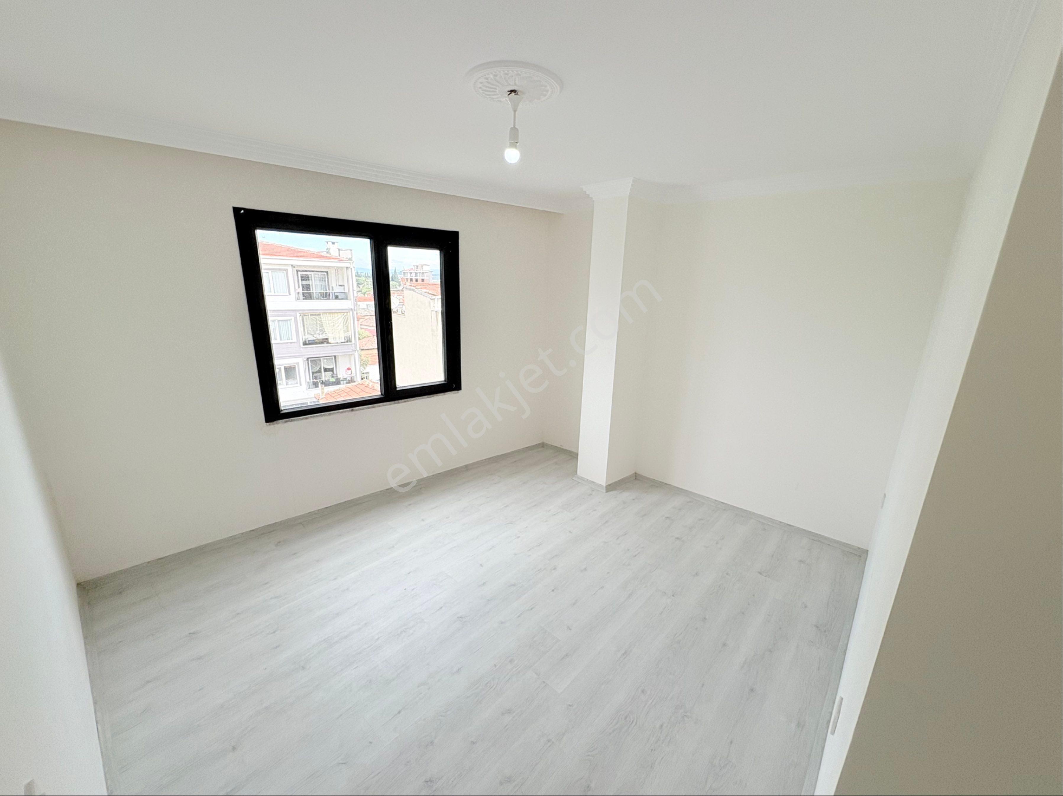 Ateş Emlak’tan Gömeç Merkezde 2+1 Kapalı Mutfak Kiralık Daire - Görsel 22