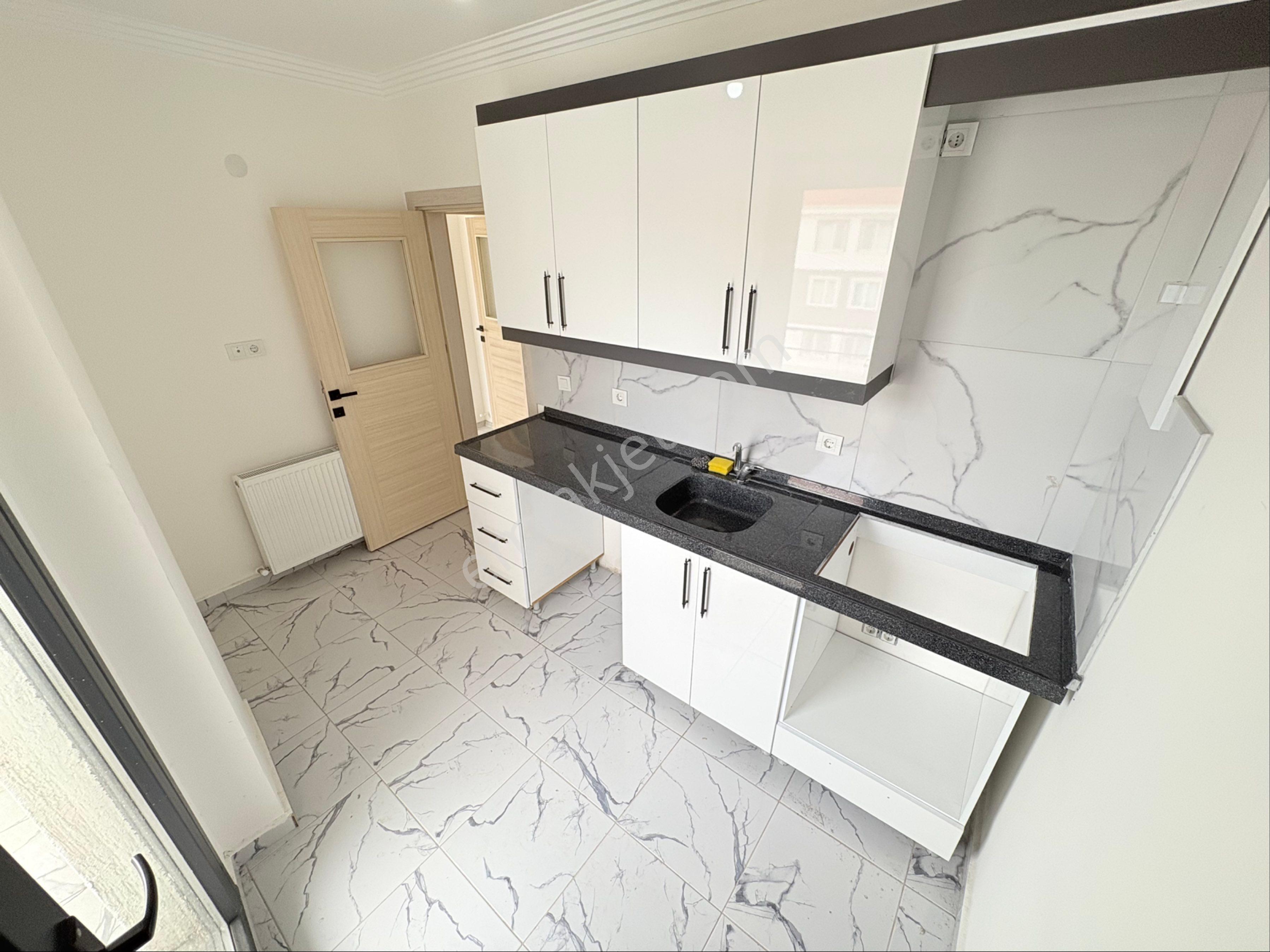 Ateş Emlak’tan Gömeç Merkezde 2+1 Kapalı Mutfak Kiralık Daire - Görsel 15