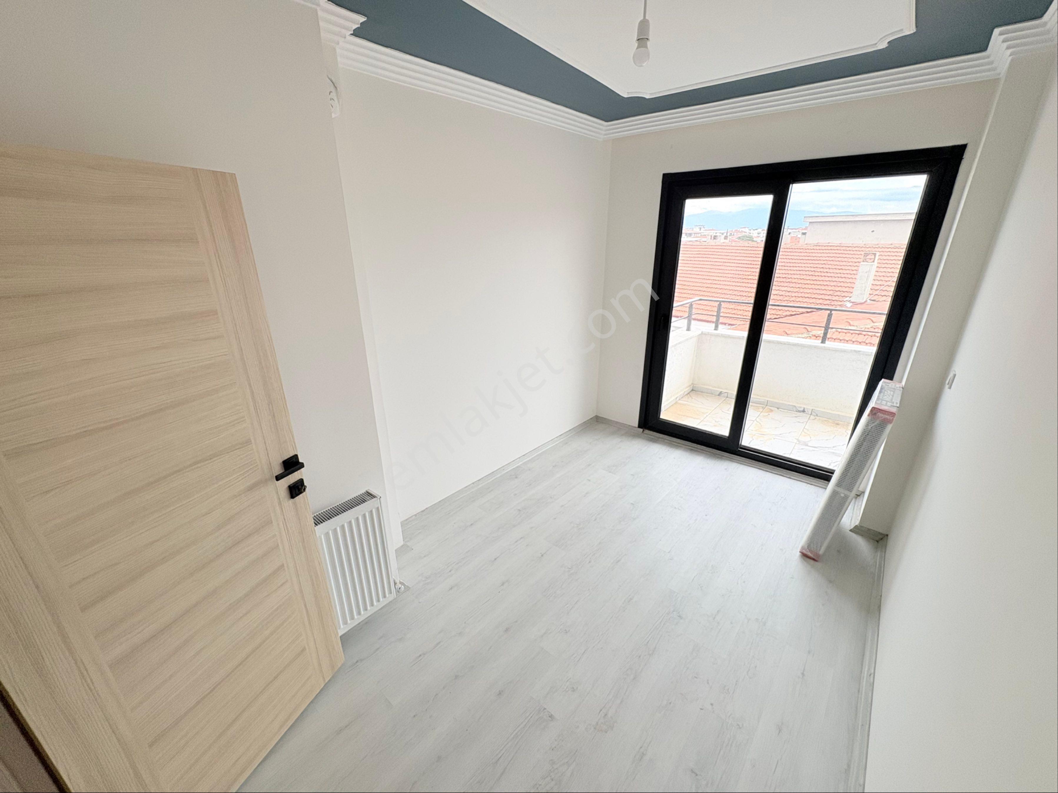 Ateş Emlak’tan Gömeç Merkezde 2+1 Kapalı Mutfak Kiralık Daire - Görsel 30