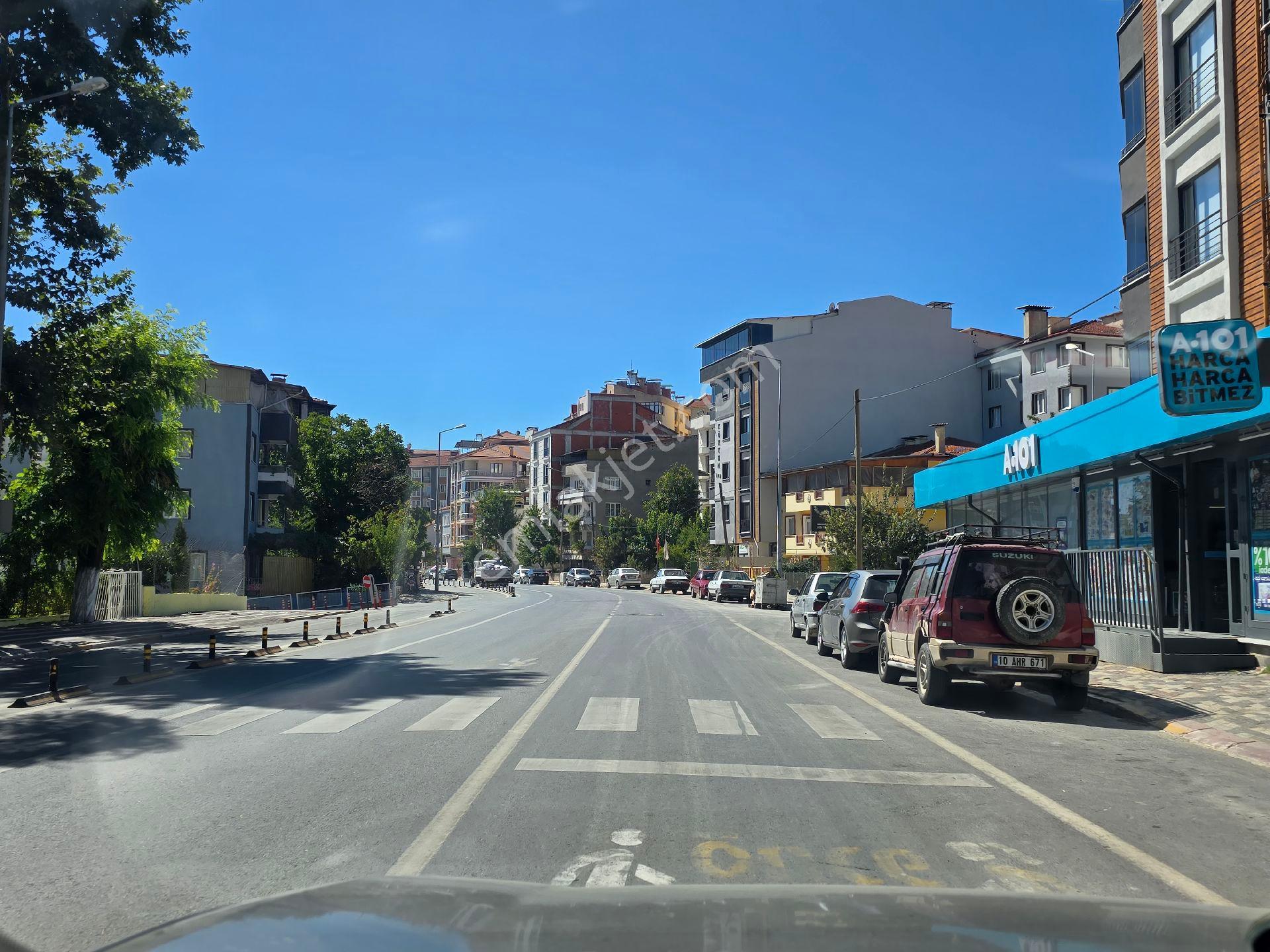 Balıkesir Dursunbey Alagüneyde 2.383 M² Su Yakını Düz Bakımlı Güzel Uygun Tarla. Açıklamayı Okuyunuz - Görsel 13