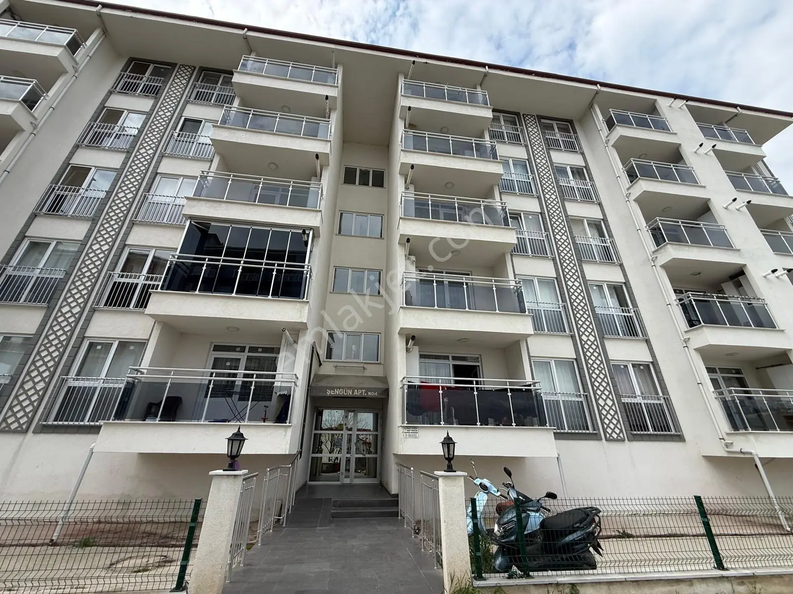 Edirne Atatürk Mahalesi Güzel Konumda 1+1
