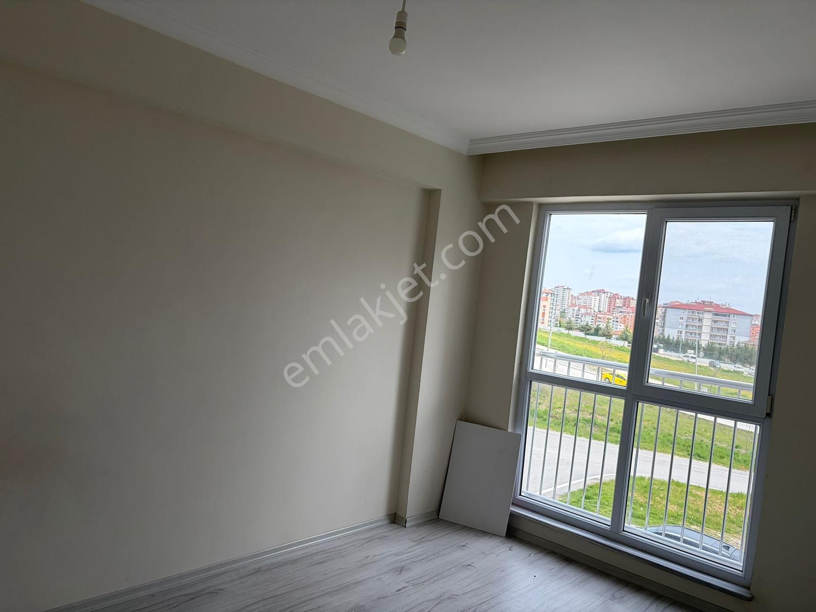 Edirne Atatürk Mahalesi Güzel Konumda 1+1 - Görsel 11