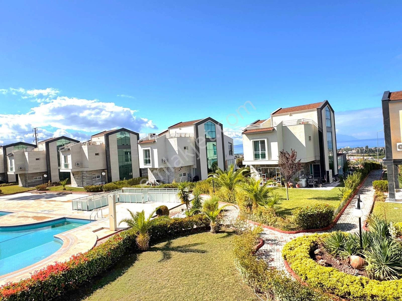 Kuşadası Karaovada Geniş Site İçinde Satılık Villa - Görsel 4