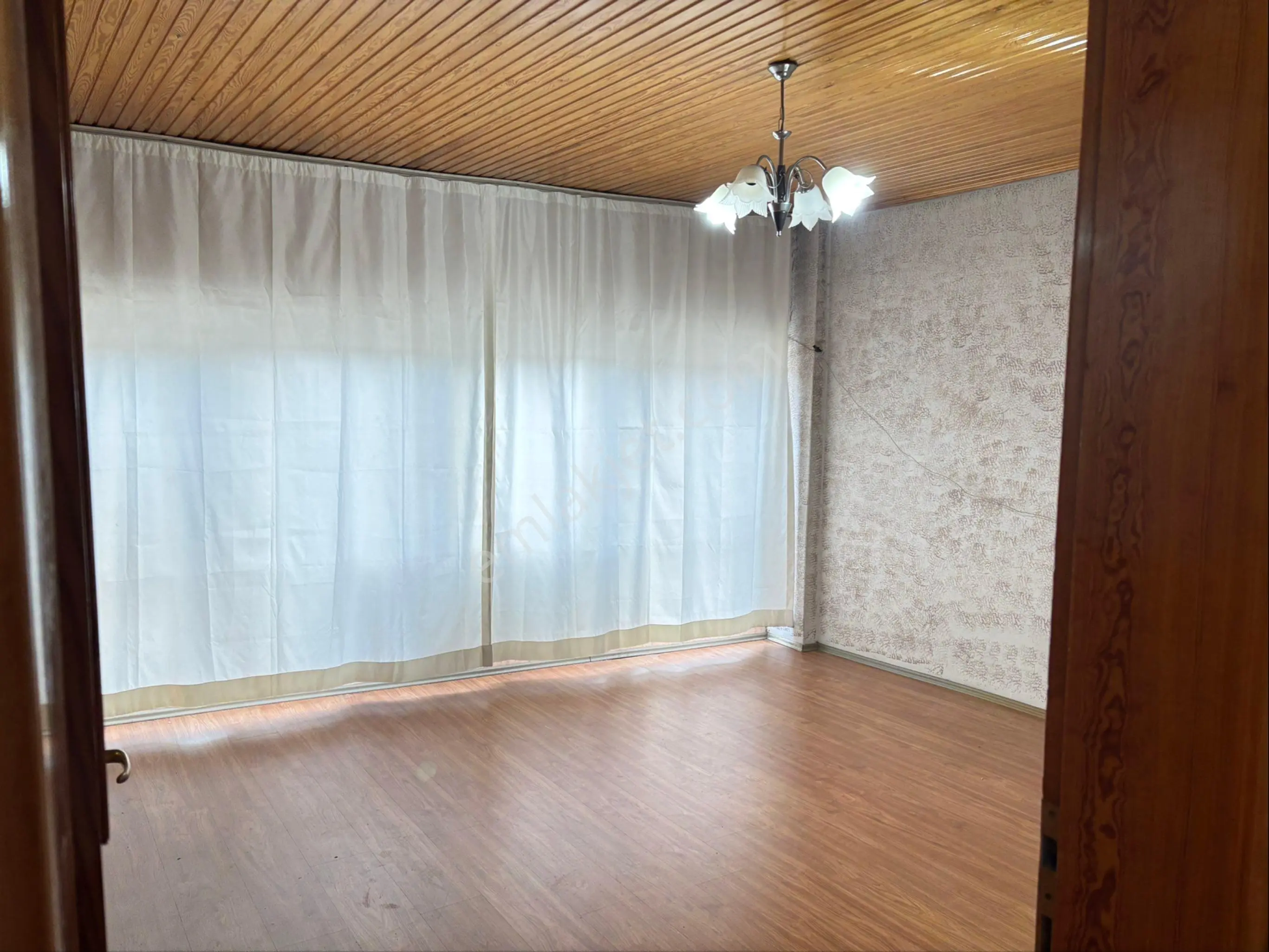 Sahibinden Kiralık Çiğli Yenimahallede 2+1