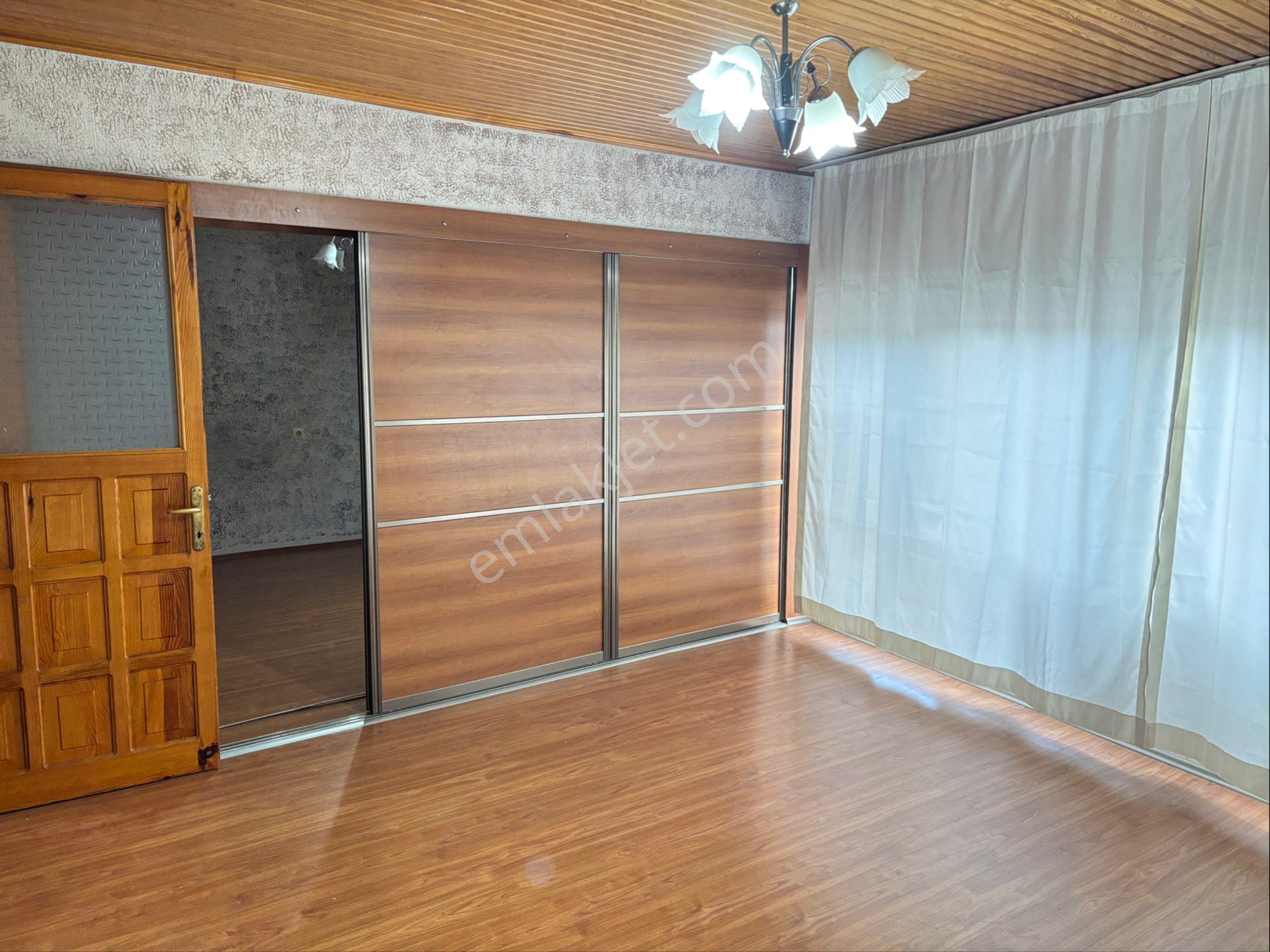 Sahibinden Kiralık Çiğli Yenimahallede 2+1 - Görsel 2