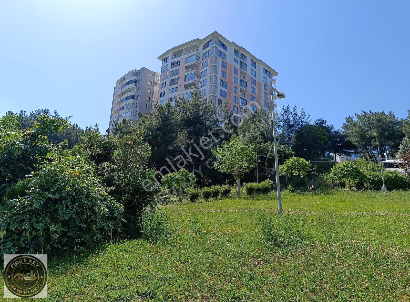 Evka-3'te, Manzaralı Ferah 155m² Net Ebeveyn Banyolu 3+1 Kiralık