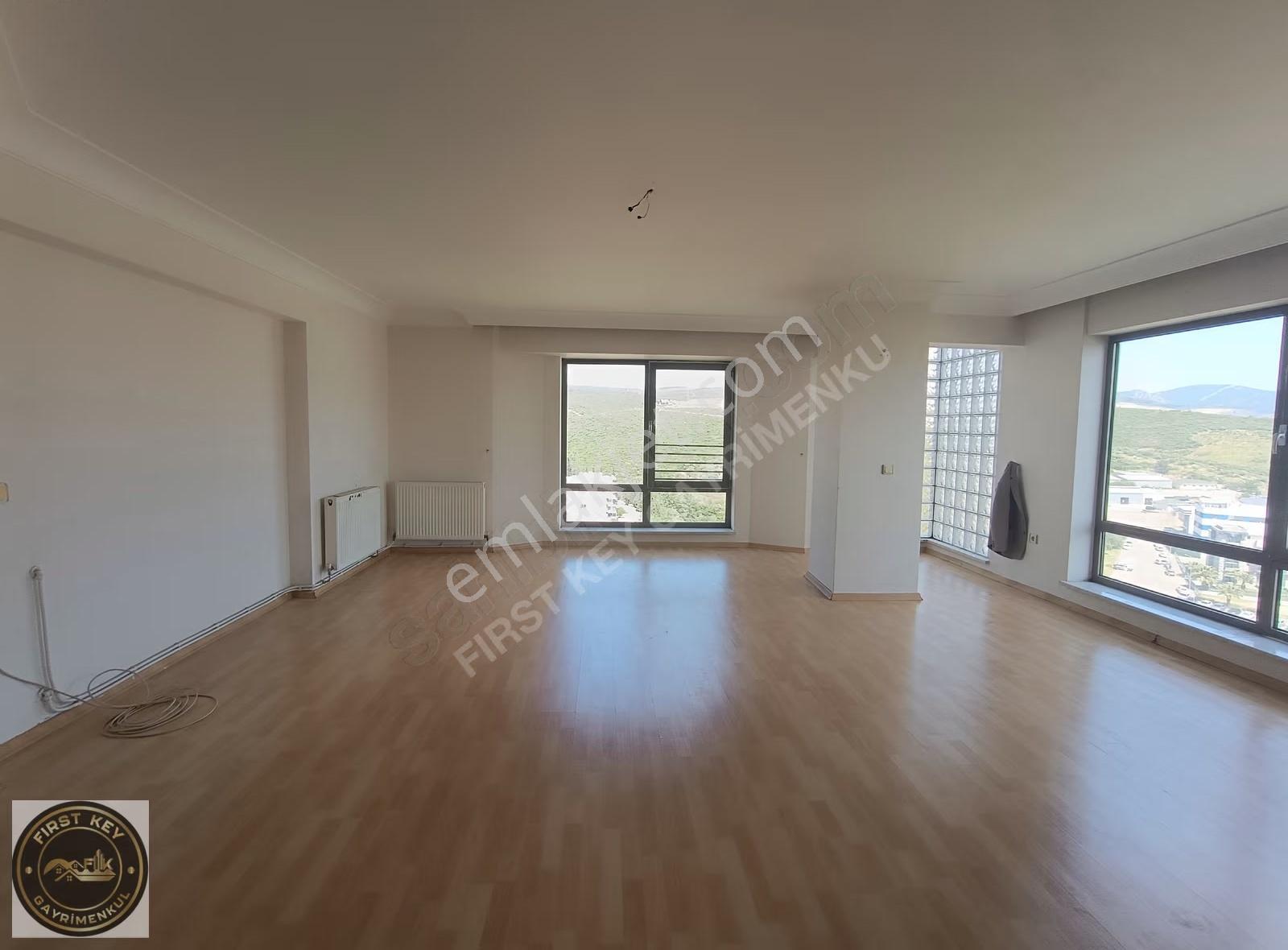 Evka-3'te, Manzaralı Ferah 155m² Net Ebeveyn Banyolu 3+1 Kiralık - Görsel 16