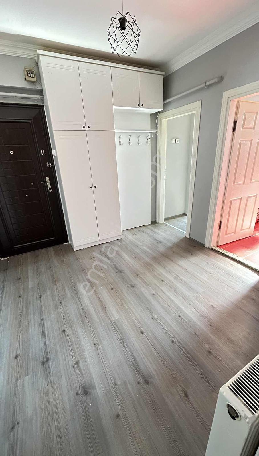 Güreşen Emlak'tan Uzunkaldırım Caddesi'nde 3+1 Kiralık Daire - Görsel 8