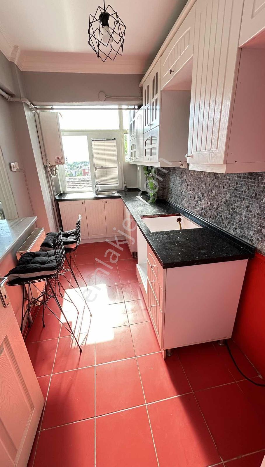 Güreşen Emlak'tan Uzunkaldırım Caddesi'nde 3+1 Kiralık Daire - Görsel 31