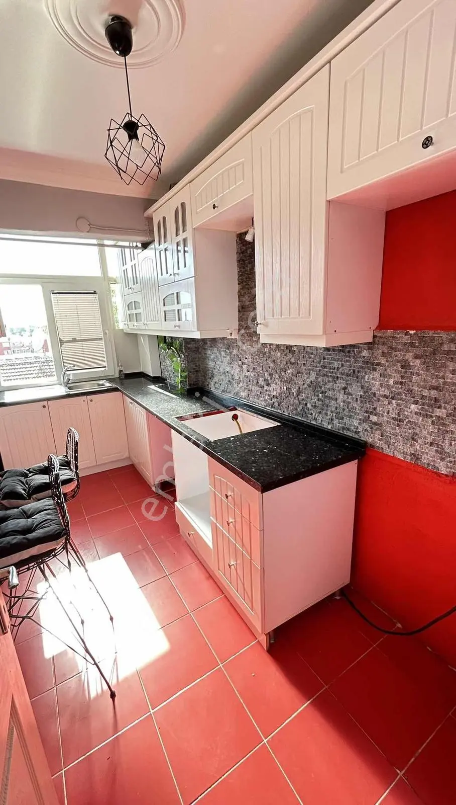 Güreşen Emlak'tan Uzunkaldırım Caddesi'nde 3+1 Kiralık Daire - Görsel 13